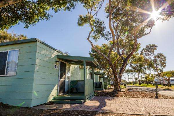 Egret Budget Cabin (4 Berth) PET FRIENDLY